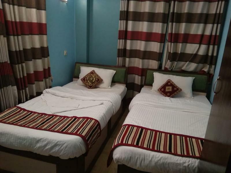 Oyo 145 Sirahali Khusbu Hotel &Lodge Kathmandu Ngoại thất bức ảnh